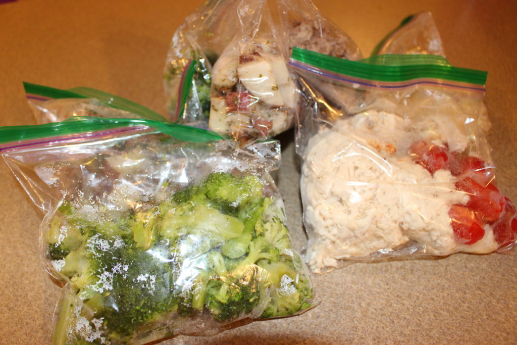 Eat Clean Even on Vacation and Bag it All
